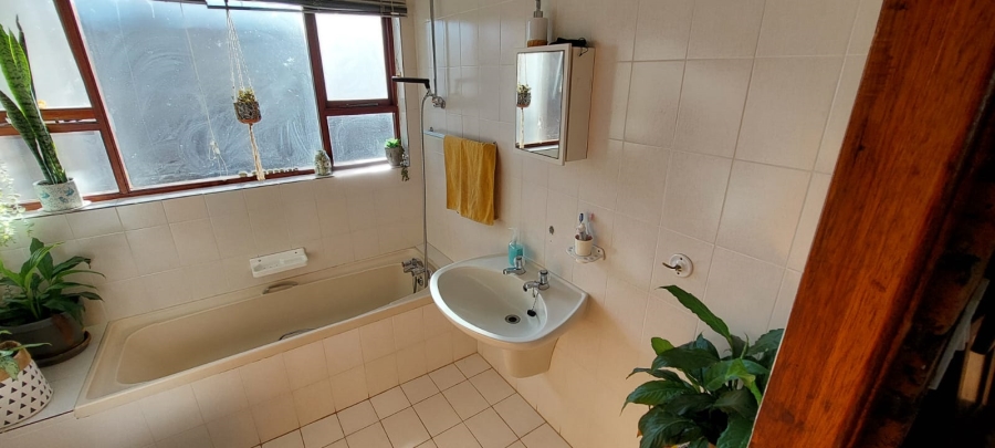 4 Bedroom Property for Sale in Noorsekloof Eastern Cape